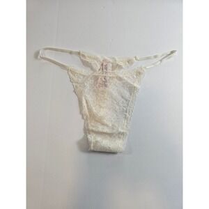 Victoria's Secret String Thong Women XL Ivory Floral Lace Low Rise Underwear‎